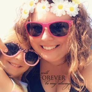 Meet your Posher, Kayla